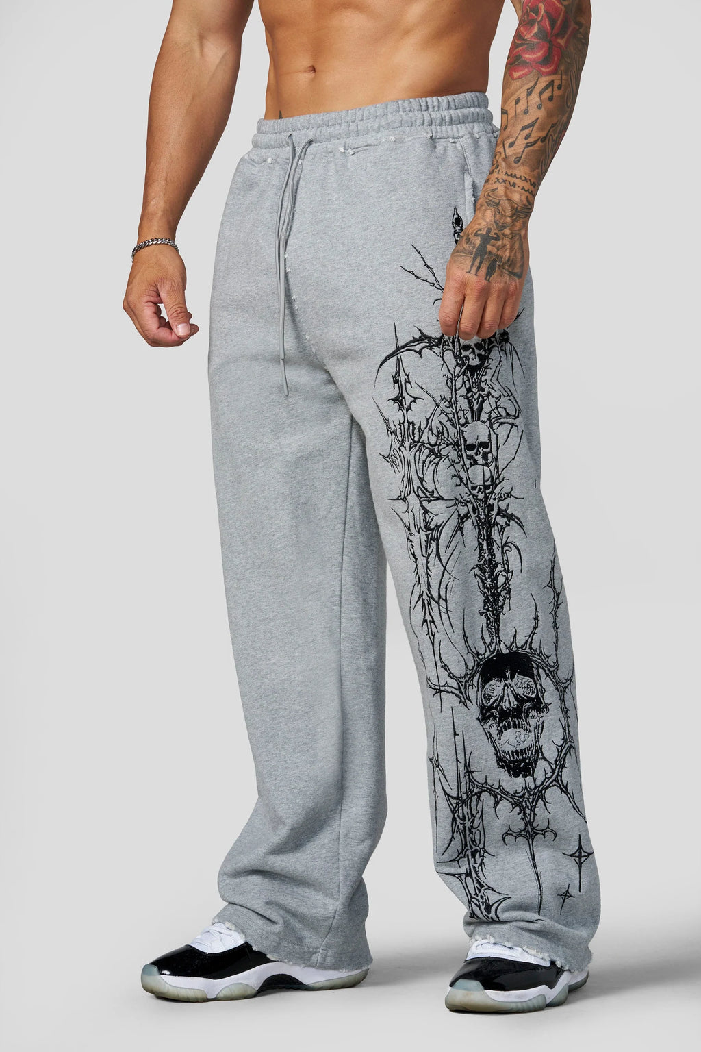 YOUNGLA 2122 - Eternal Embroidered Sweats