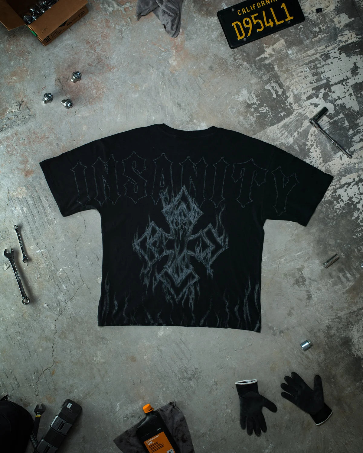 CONTROLLED INSANITY Supercharged Lightweight Tee