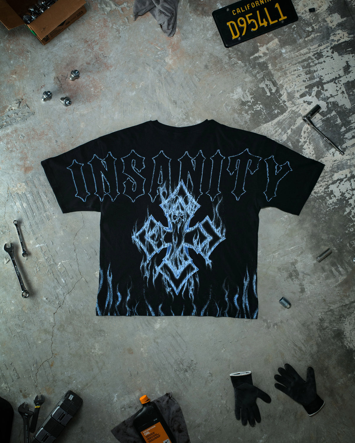 CONTROLLED INSANITY Supercharged Lightweight Tee