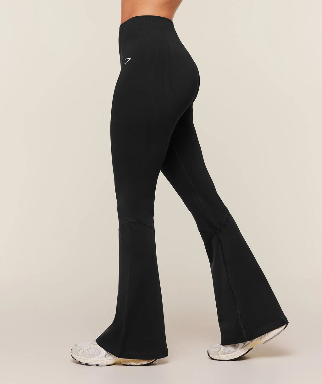 GYMSHARK Everyday Seamless Flared Legging